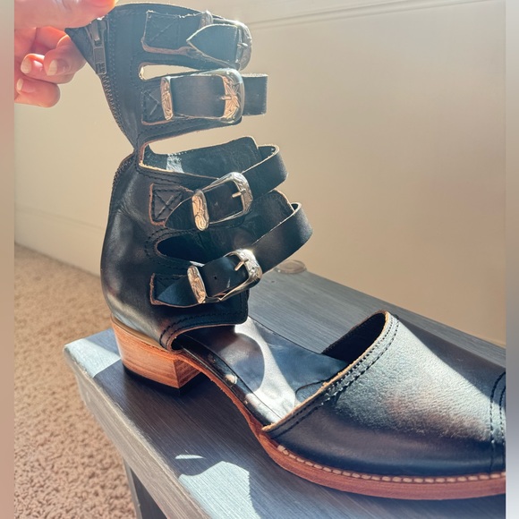 Free bird sandals size 10 - Picture 2 of 14